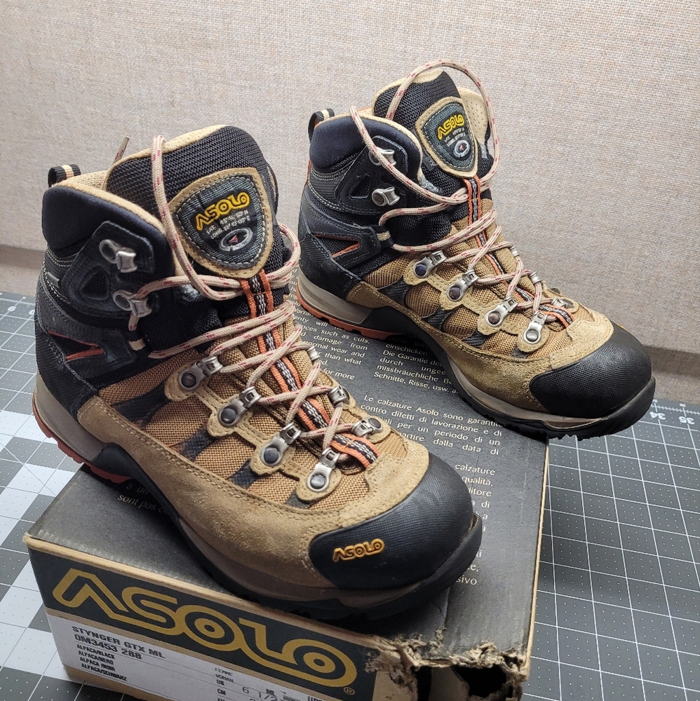 ASOLO Stynger GXT High top Hiking Boots, Women's Size 8, Tan/Black/Orange